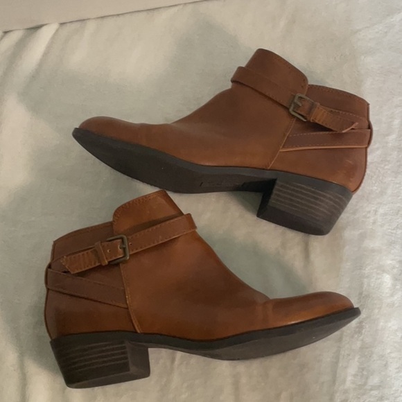 American Eagle Outfitters Brown Ankle Boots with Buckle Detail - Picture 1 of 6
